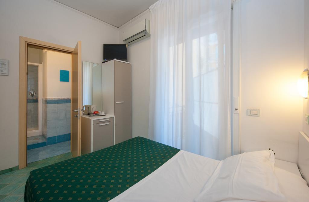 Hotel De Rosa Maiori Habitación foto